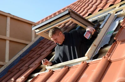 Pose de fenêtres de toit Velux au Luhier